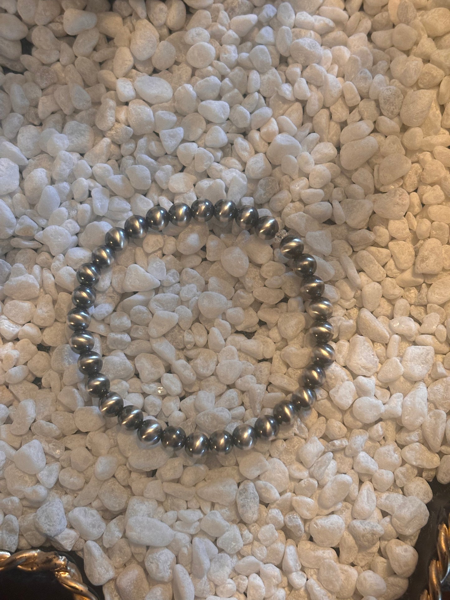 6mm Navajo pearl stretch bracelet